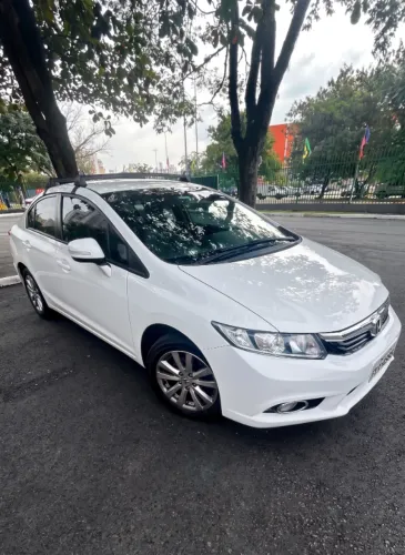 Honda Civic Sedan LXR 2.0 Flexone 16V Aut. 4P 2014