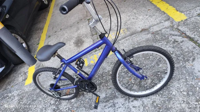 Bicicleta aro 20 com marcha