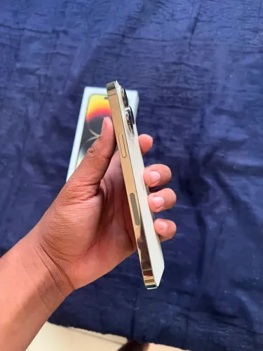 iPhone 14 Pro Max à venda / R$ 3100