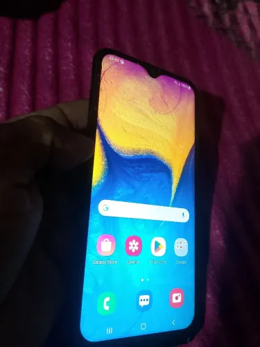 Celular Samsung A20 excelente