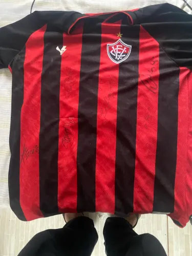 Camisa do vitória autografada 