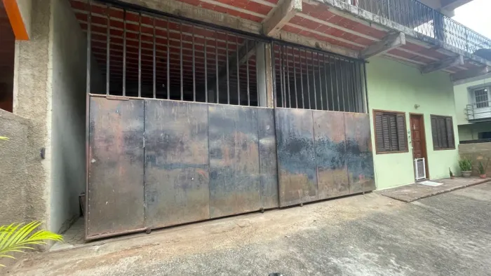 Portão de ferro