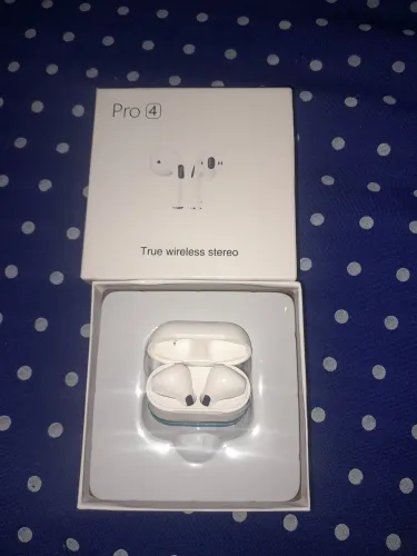 VENDE-DE FONE PRO 4 FONE DE ALTA QUALIDADE NO SOM FICA BEM CONFORTÁVEL E BEM LEVE