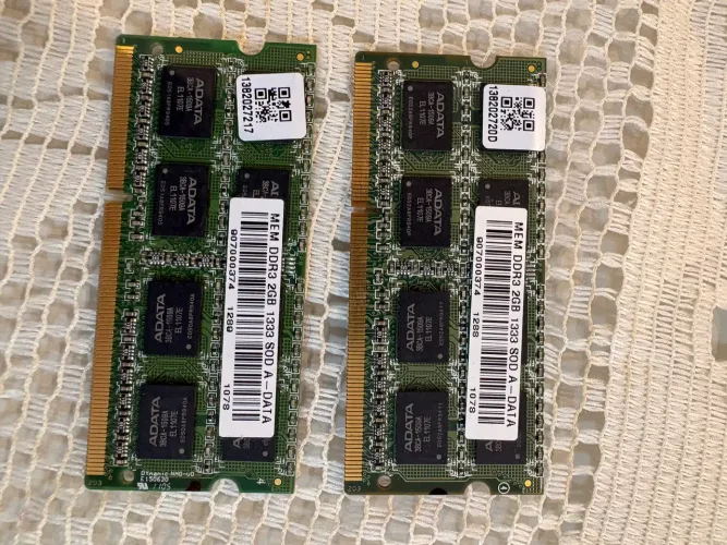 Par de memória ram DDR3 2GB cada