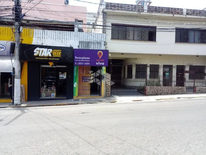 Sala comercial localizada no centro de Santa Maria/RS.
