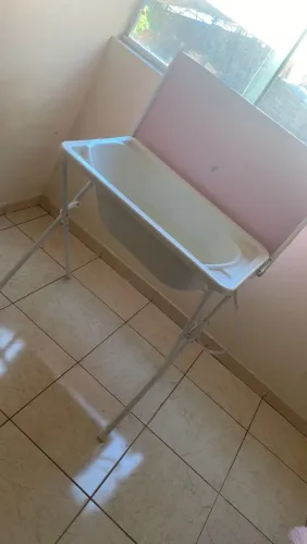 Banheira feminina com trocador