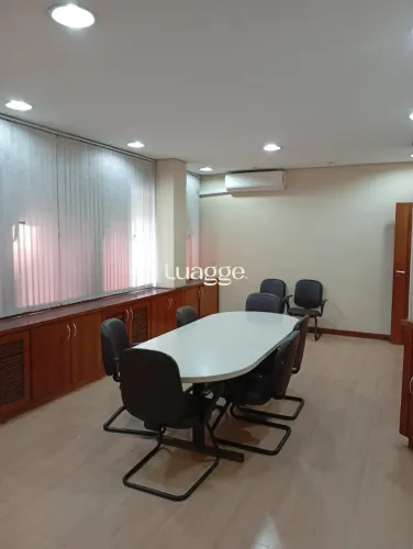 Excelente conjunto comercial andar inteiro com aproximadamente 285.00 m² privativos