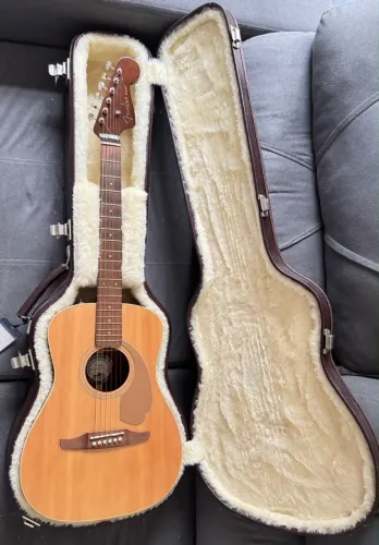 Violão eletroacústica Fender California Malibu Player