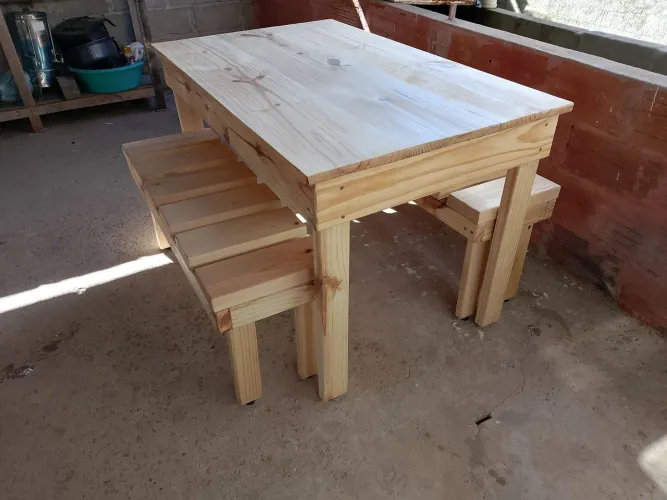 Mesa com bancos mesa de madeira mesa de madeira maciça de pinos mesa rústica para varanda