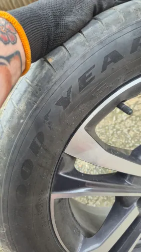 Pneus Goodyear Eagle Touring 195 60 R16