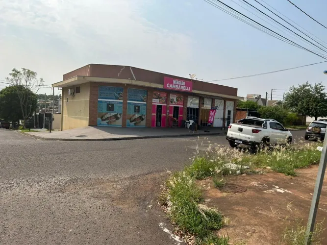 Vendo Centro Comercial 4 loja + terreno