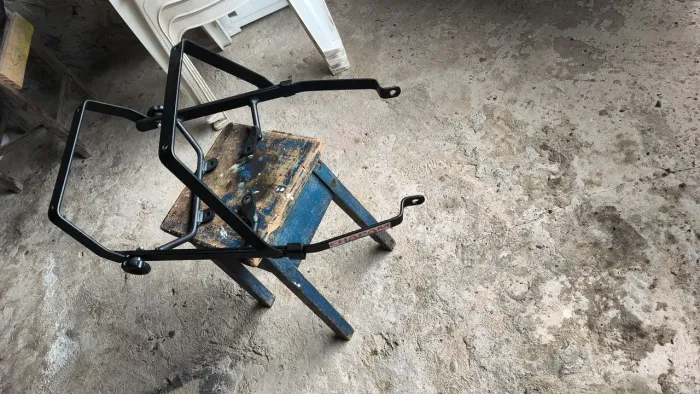 Suporte para baú CG 150 e 160