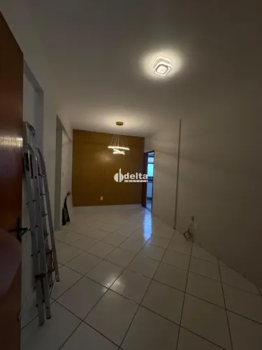 Apartamento com 2 quartos sendo 1 suíte disponível para venda no bairro Brasil em Uberlând