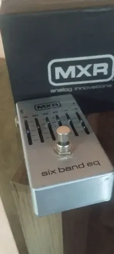 Pedal six Band eq MXR
