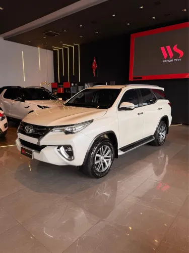 Toyota Hilux SW4 SRX 4X4 2.8 TDI 16V Dies. Aut. 2018