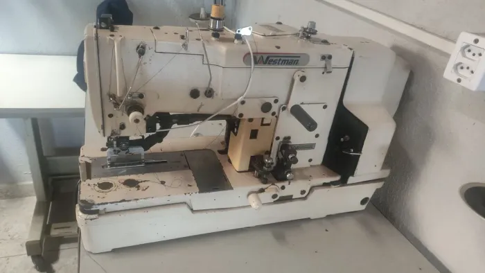 Vende se caseadeira e botoneira