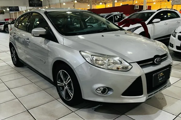 Ford Focus 1.6 S/1.6 SE Flex 16V 5P AUT 2015