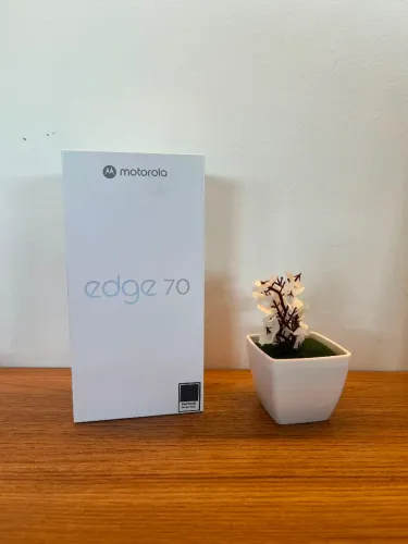 Motorola edge 70 256gb 8gb+8gb ram boost novo