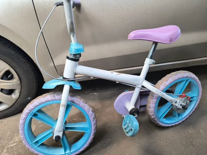 Bicicleta aro 14 em bom estado