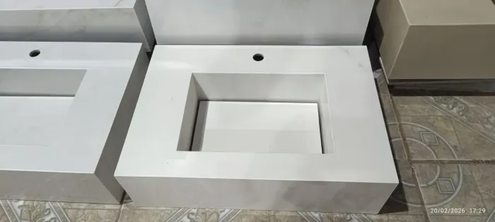 Pia em porcelanato