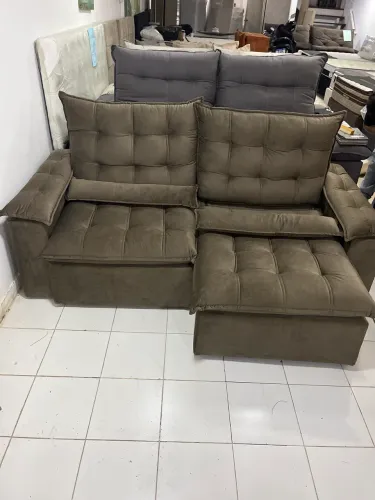 Sofá retrátil e reclinável