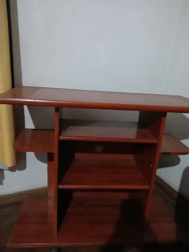 Rack para TV / Móvel Utilitário de Madeira