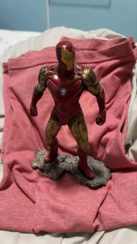 Homem de Ferro em Resina para Decoração 