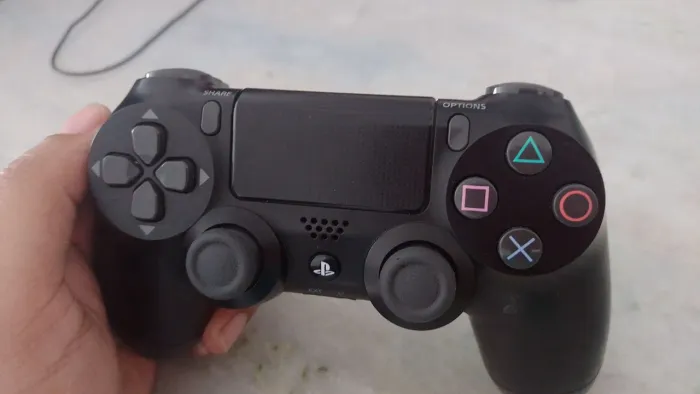 Controle ps4 compatível com pc