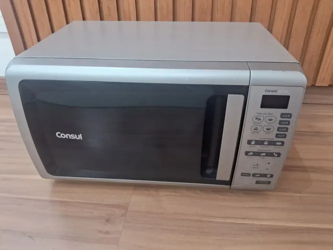Micro-ondas Consul Compacto 20L (Seminovo)