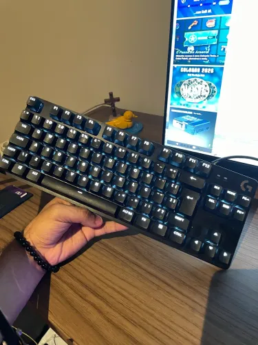 Teclado gamer Logitech G413 TKL SE