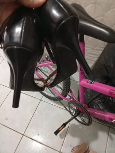 Vendo essa sandália