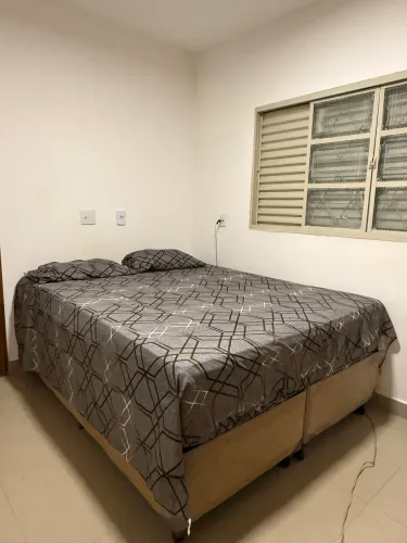 CAMA QUEEN