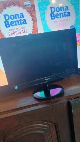 R$170 Monitor Philips 15,6? LCD - Modelo 166V3LSB/57