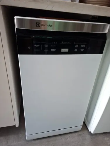 Lava-louças Electrolux LL10B 10 Serviços - com Função Higieniza