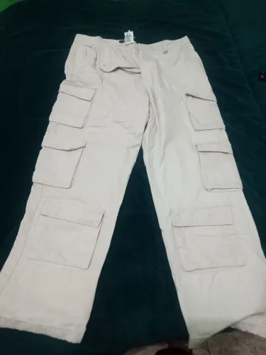 Calça sarja bege