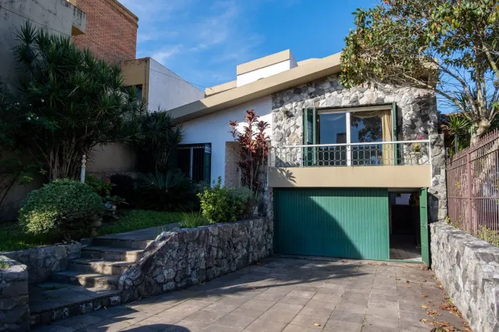 Casa Alto Padrão para Locação Próxima à Avenida Dom Joaquim Conforto, Sofisticação e Loca
