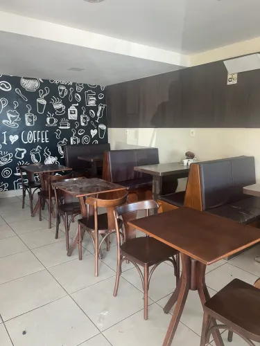 Mesas e cadeiras para padaria , bares e outros