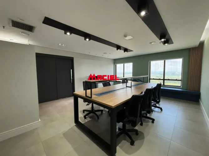 SALA A VENDA EM EXCELENTE PRÉDIO COMERCIAL NO JARDIM AQUARIUS