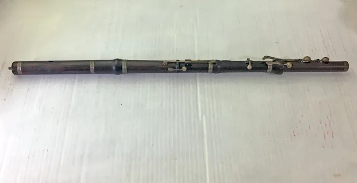 Flauta transversal Metzler vintage de madeira com 6 chaves