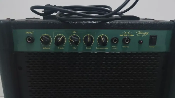 Amplificador stagg BA 20 USA