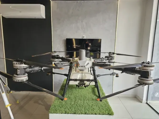 Drone de Pulverização DJI Agras T100 + 3 Baterias + Carregador + NF= Próspera Distribuição