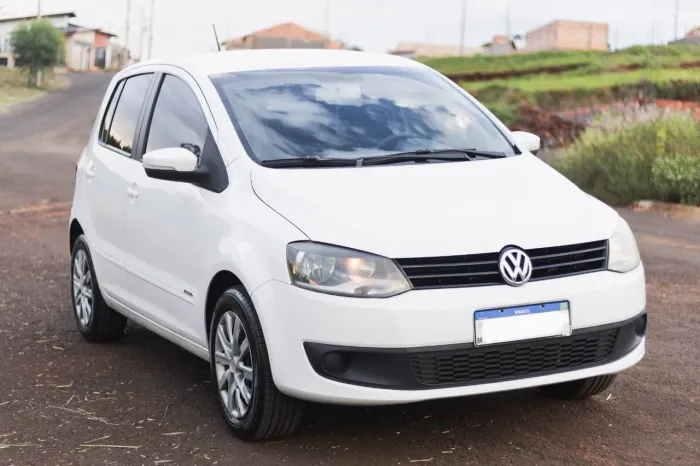 Volkswagen Fox 1.6 MI Total Flex 8V 5P 2014