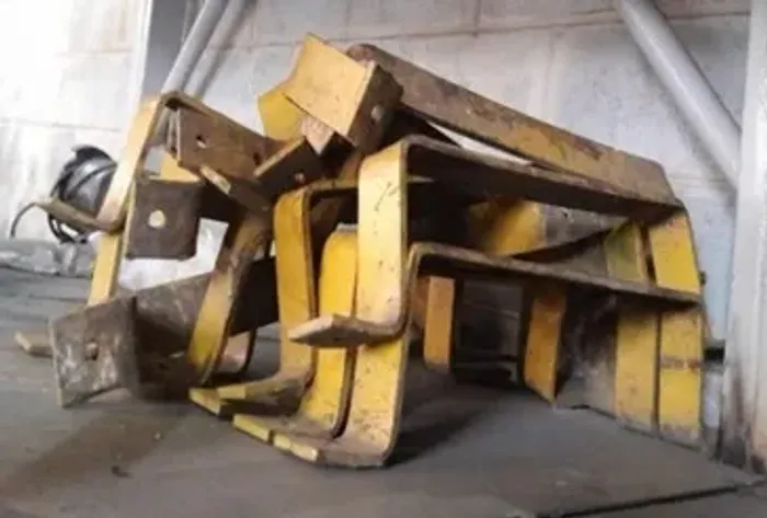 Correia de montagem para plataforma de cortador Cub Cadet