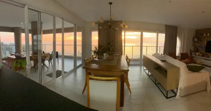 Apartamento 3 suítes com vista mar na Praia Brava de Itajaí