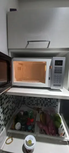 Microondas usado 220v Panasonic 27 litros