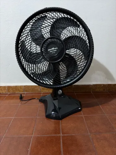 Ventilador de Mesa Britânia 127 volts 40 centímetros (Novo)