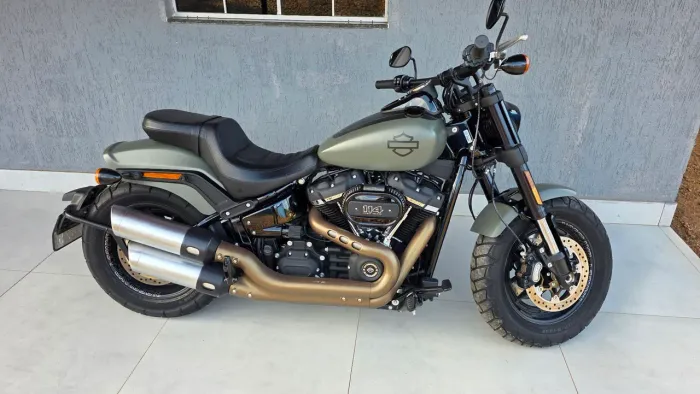 Harley Fat Bob com 715 km