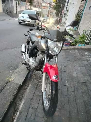 Moto está em dia , mecânico ok, tabela 13,500