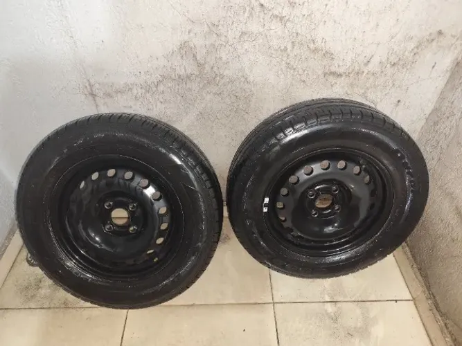 Roda e pneu UP roda de ferro pneu duraplus Goodyear aro14