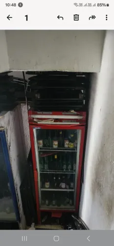 VENDE SE 2 GELADEIRAS EXPOSITORA